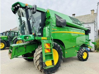 Moissonneuse-batteuse JOHN DEERE W Series