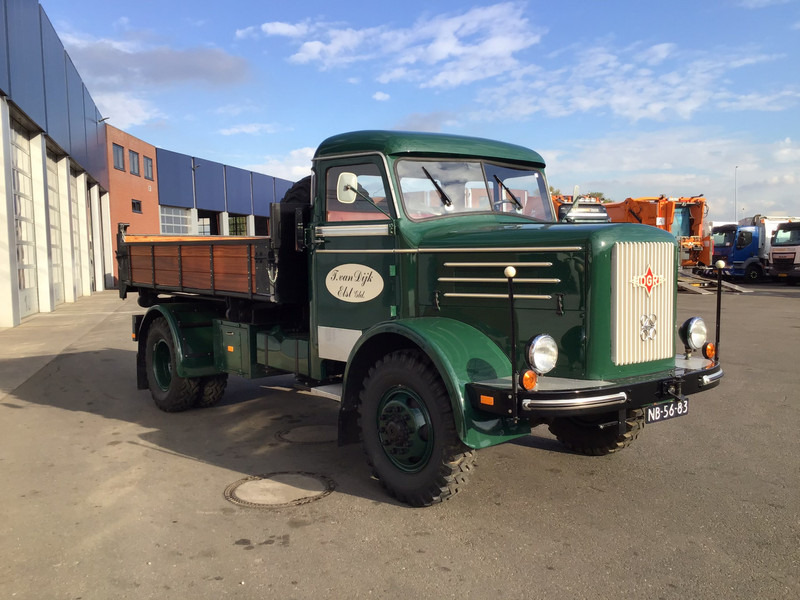 Camion benne Hogra 4x4 met Netam kipper