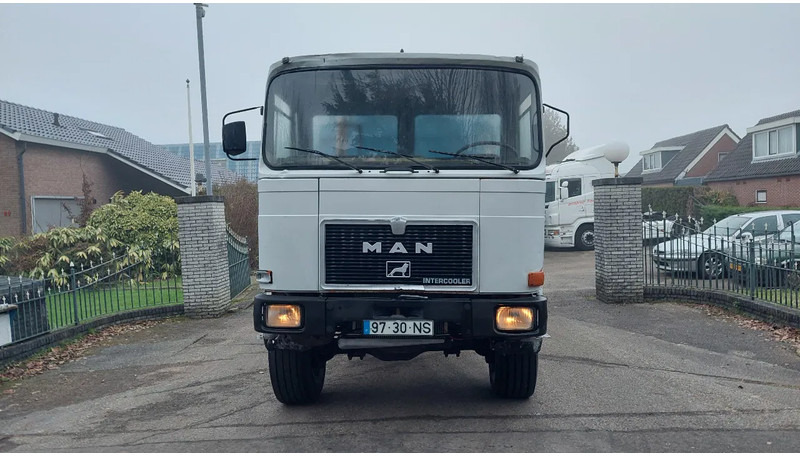 Camion benne MAN 26.331 6x6 Kipper Steel