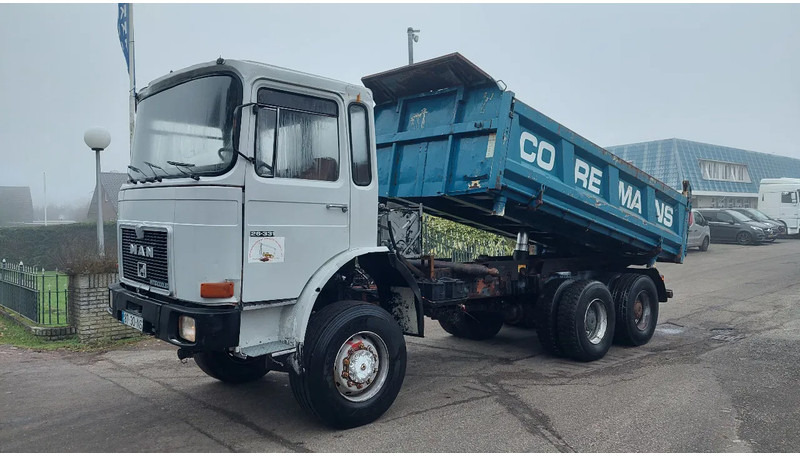 Camion benne MAN 26.331 6x6 Kipper Steel