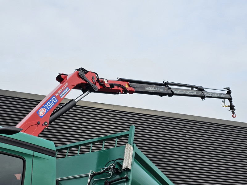 Camion benne Mercedes-Benz AROCS 4145 8X6 TIPPER + HMF CRANE