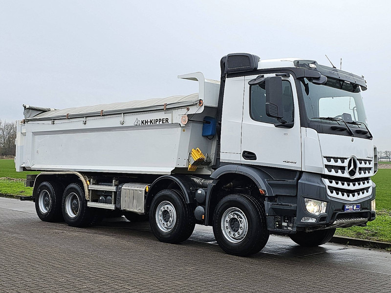 Camion benne Mercedes-Benz AROCS 4245