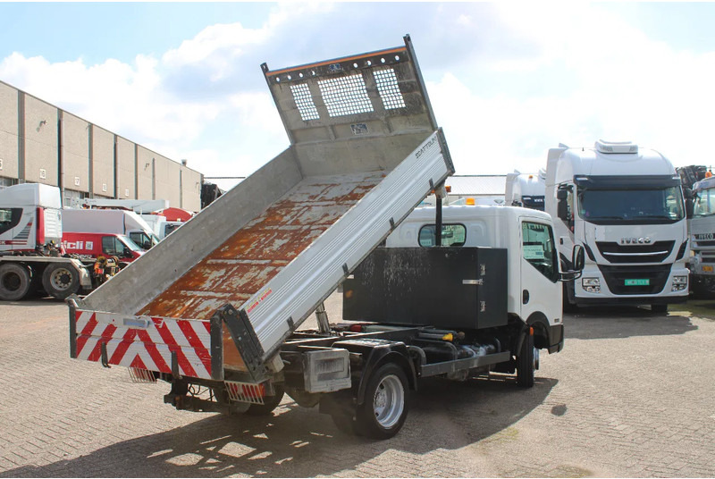 Camion benne Nissan 45.13 + EURO 4 + KIPPER + MANUAL