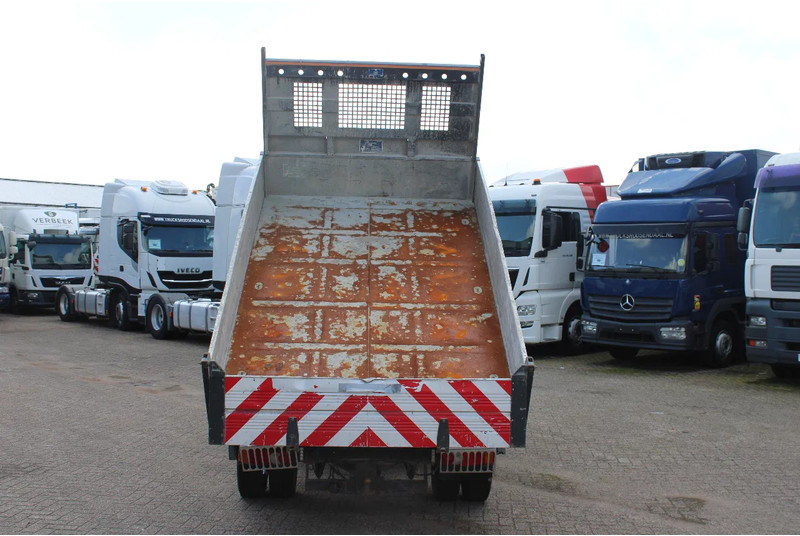 Camion benne Nissan 45.13 + EURO 4 + KIPPER + MANUAL