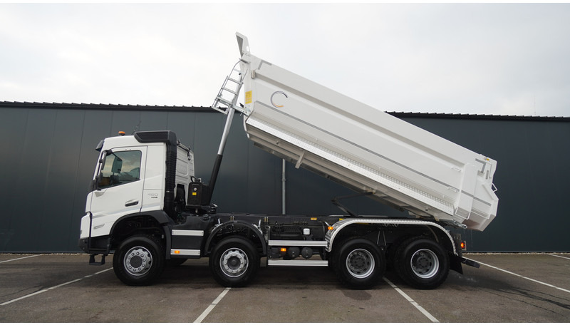 Camion benne Volvo NEW FMX 460 8X6 TIPPER EURO 6