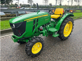 Micro tracteur John Deere 3028 EN