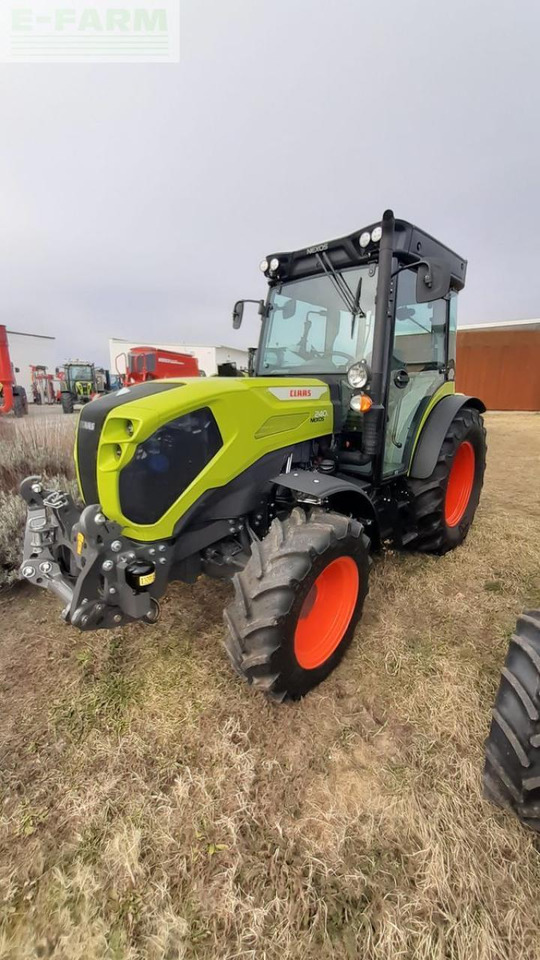 Tracteur agricole CLAAS nexos 240 l comfort