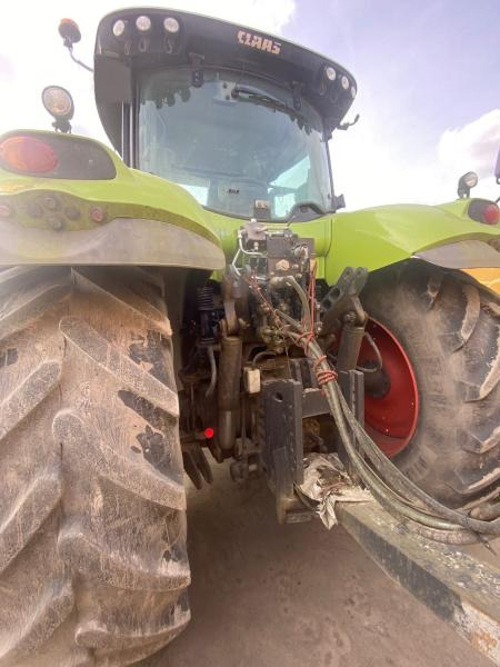 Tracteur agricole Claas Axion 800