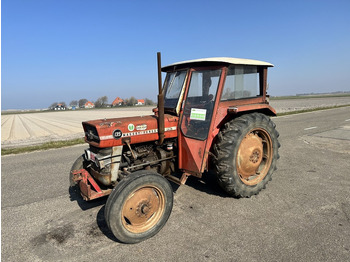 Tracteur agricole Massey Ferguson 135