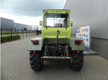 Tracteur agricole Mercedes Benz MB Trac 700