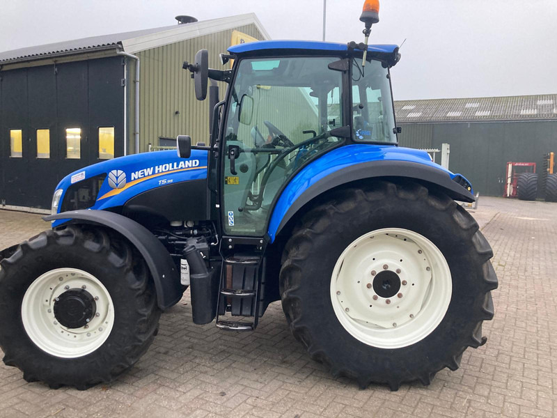 Tracteur agricole New Holland T5.95