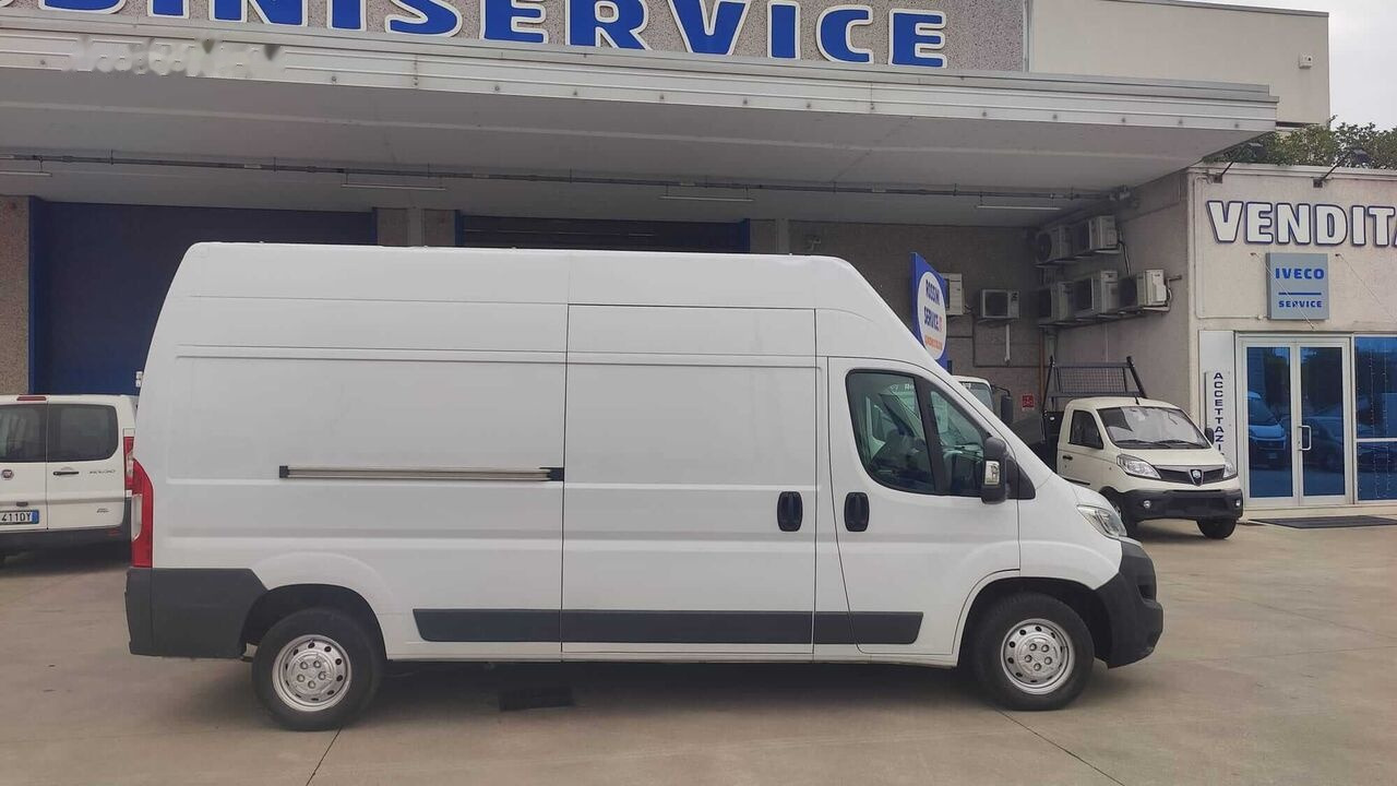 FIAT Ducato 2.3 - 7 PLACE - EXPORT Fourgon utilitaire en vente sur Truck1  Suisse, ID: 7269431