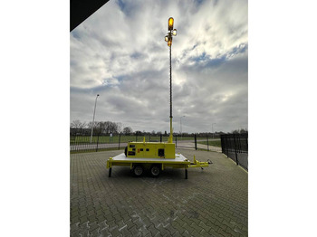 Groupe électrogène Atlas-Copco Unique generator with light pole on trailer!