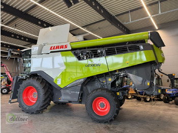 Moissonneuse-batteuse CLAAS Lexion 5400 Model C831...