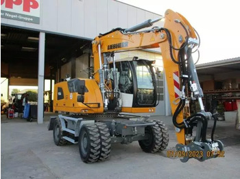 Pelle sur pneus LIEBHERR A 916