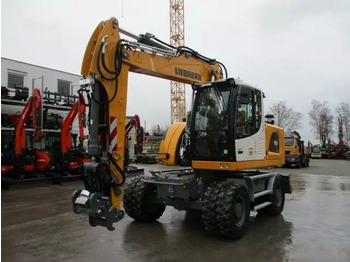 Pelle sur pneus LIEBHERR A 918