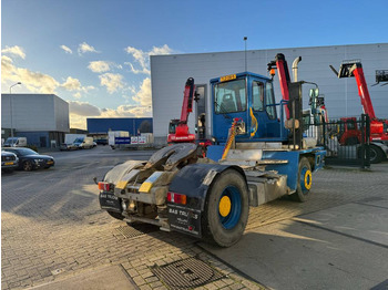 Tracteur portuaire Terberg YT 180