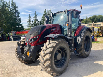 Tracteur agricole VALTRA T254