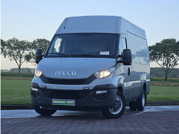 Fourgon utilitaire IVECO Daily