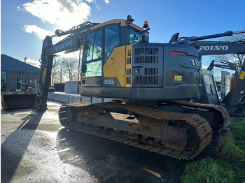 Pelle sur chenille VOLVO ECR235EL