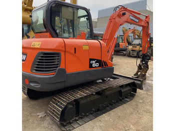 Pelle sur chenille DOOSAN DX60