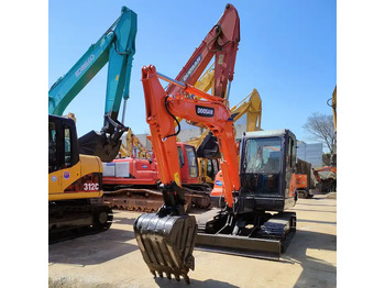 Pelle sur chenille DOOSAN DX225