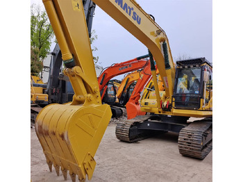 Pelle sur chenille Komatsu PC 220-8