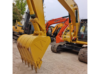 Pelle sur chenille Komatsu PC 220-8