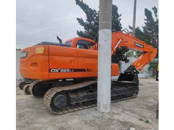 Pelle sur chenille DOOSAN DX225LC-7