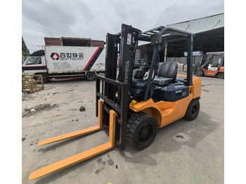 Chariot élévateur diesel Orignal Japanese 3 Ton FD30 Used toyota Forklift diesel 3ton FD30 Forklift Truck Cheap Sale