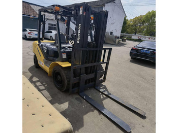 Chariot élévateur diesel KOMATSU