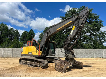 Pelle sur chenille VOLVO EC220DL