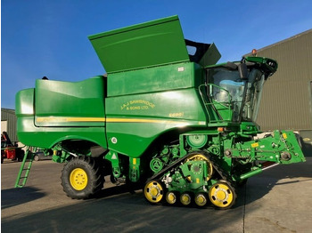 Moissonneuse-batteuse JOHN DEERE S690