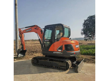 Mini pelle DOOSAN DX60