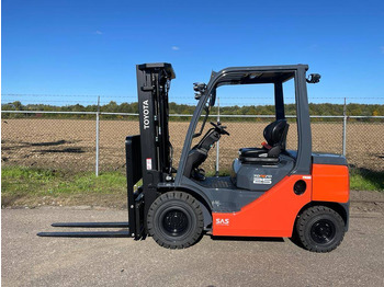 Chariot élévateur diesel TOYOTA FDF 25