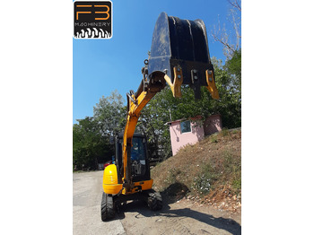 Mini pelle JCB 8030