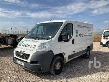 Camion fourgon PEUGEOT