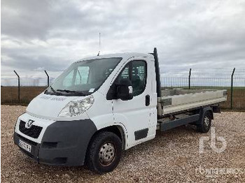 Camion fourgon RENAULT