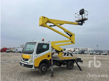 Camion avec nacelle RENAULT Maxity 110