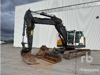 Pelle sur chenille VOLVO ECR235EL