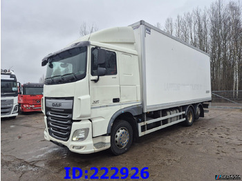 Camion isothermique DAF XF 106 440