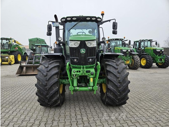 Tracteur agricole John Deere 6195R