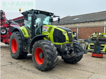 Tracteur agricole CLAAS Axion 870