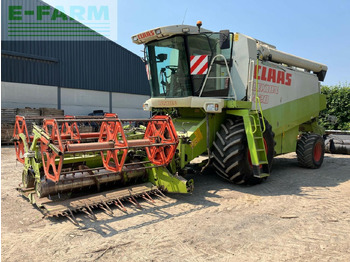 Moissonneuse-batteuse CLAAS Lexion