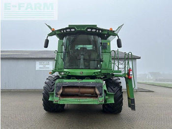 Moissonneuse-batteuse John Deere s690