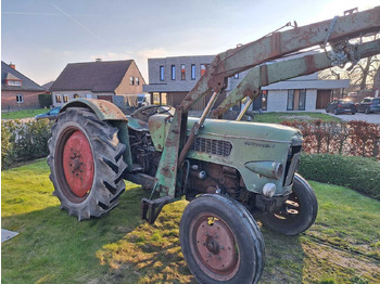 Tracteur agricole FENDT