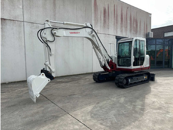 Pelle sur chenille TAKEUCHI TB175