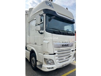 Tracteur routier DAF XF 530