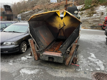 Travaux routiers Bomag BF 300P