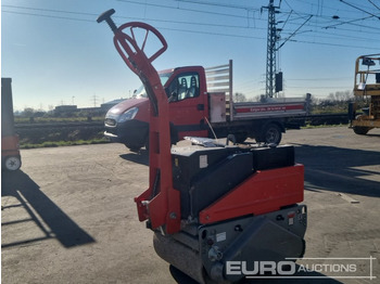 Travaux routiers BOMAG BW65H